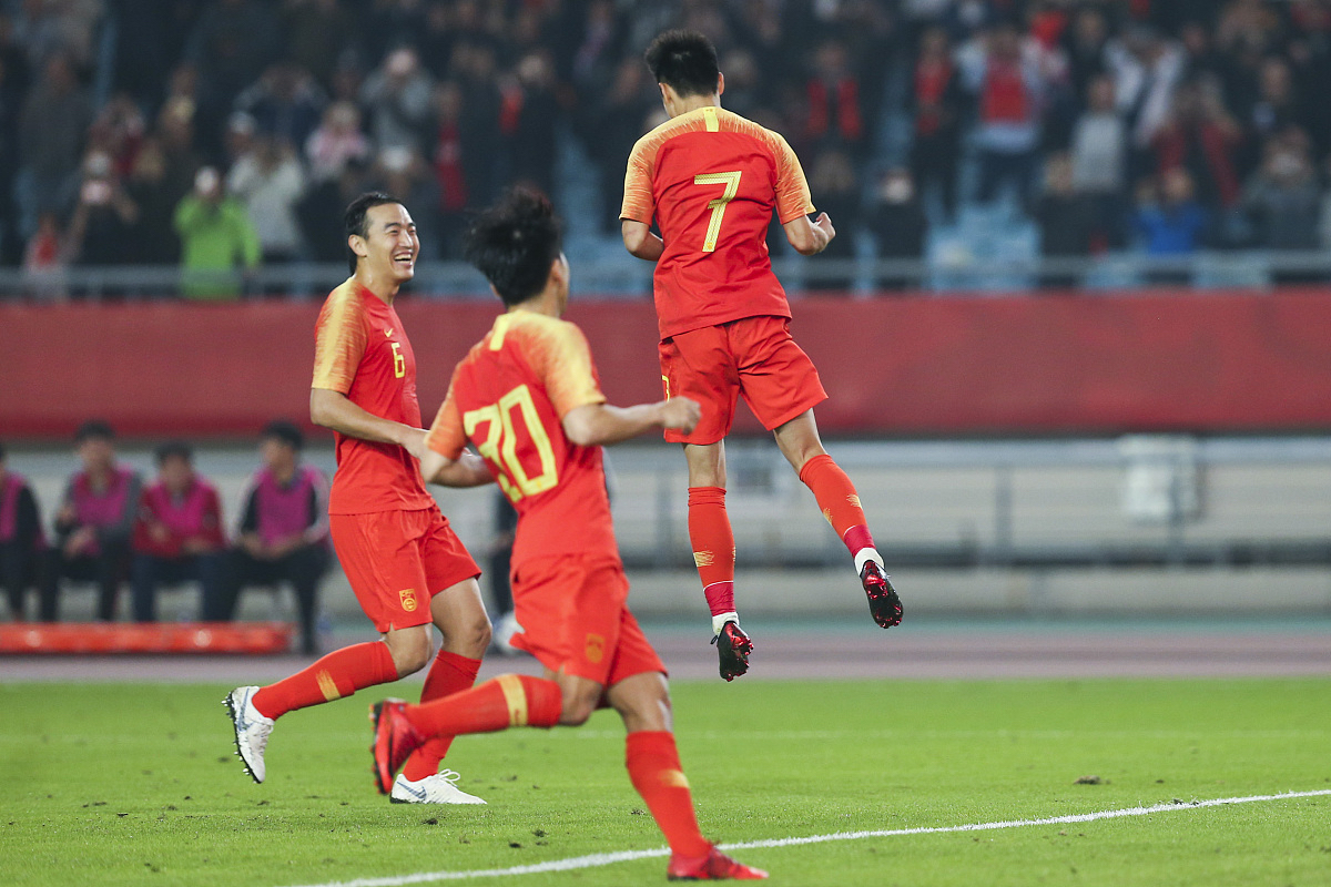 包含球队团结一致战胜对手,呈现出强大实力的词条 包含球队团结一致战胜对手,呈现出强大实力的词条