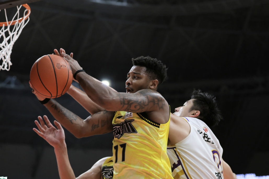 吉林队翻盘国王，德罗赞点燃赛场