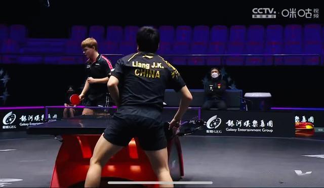 法国队翻盘英格兰队，梁靖崑高光表现