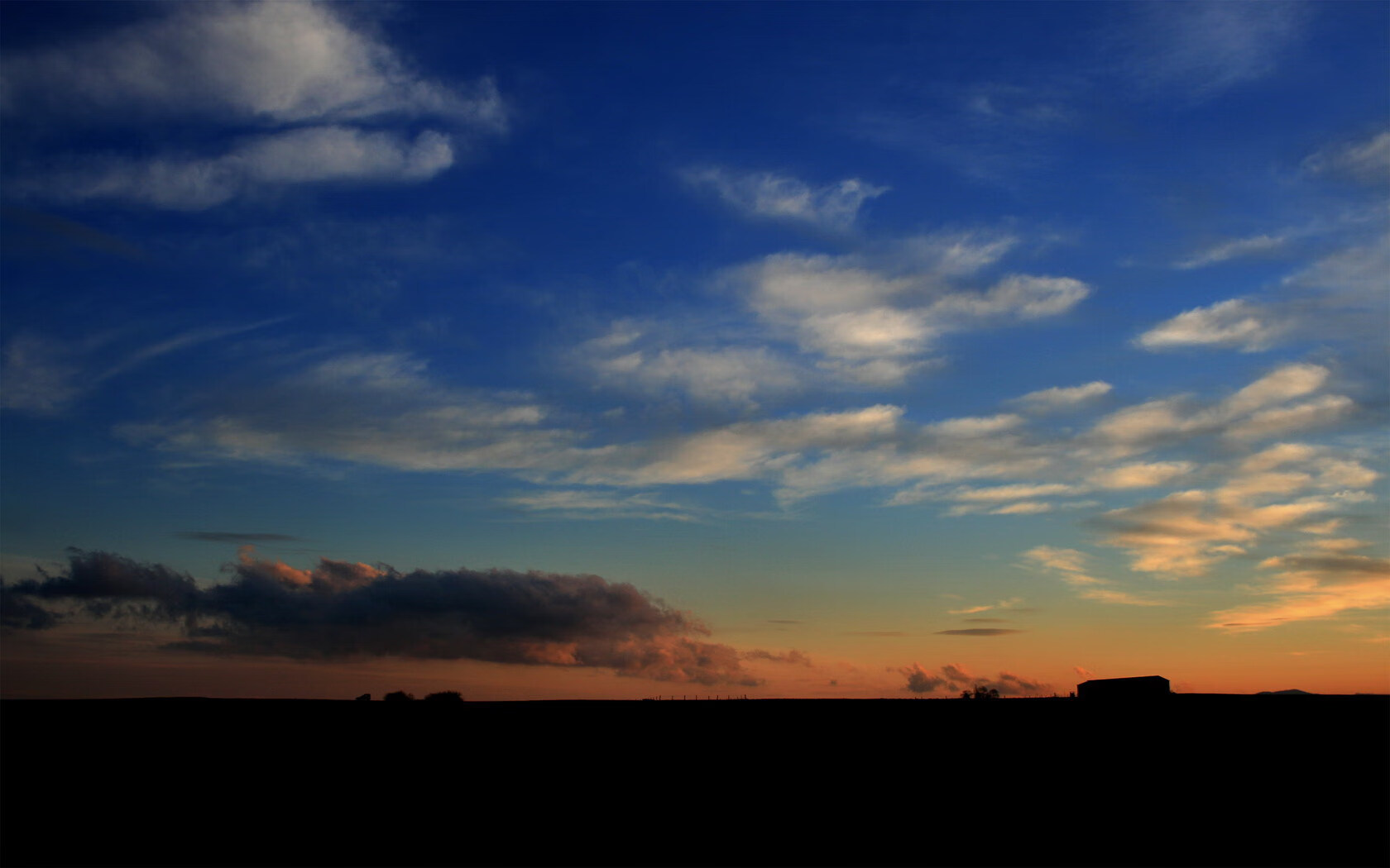 双城狂想曲，F1街道赛焦点战与希腊狂胜拉齐奥的体育奇迹