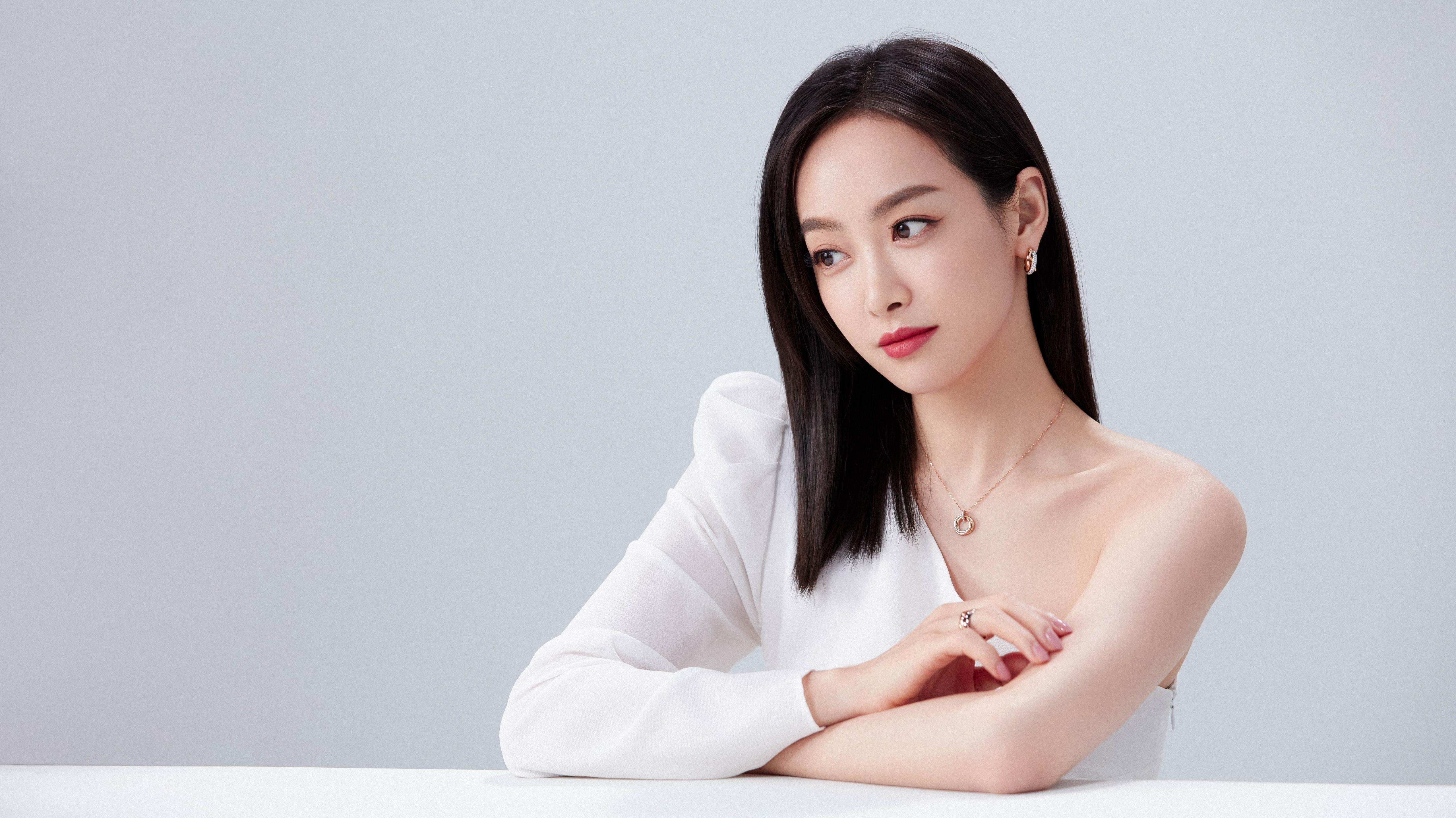 孤勇与共证,阿劳霍一箭定心,欧冠之夜铭刻永恒