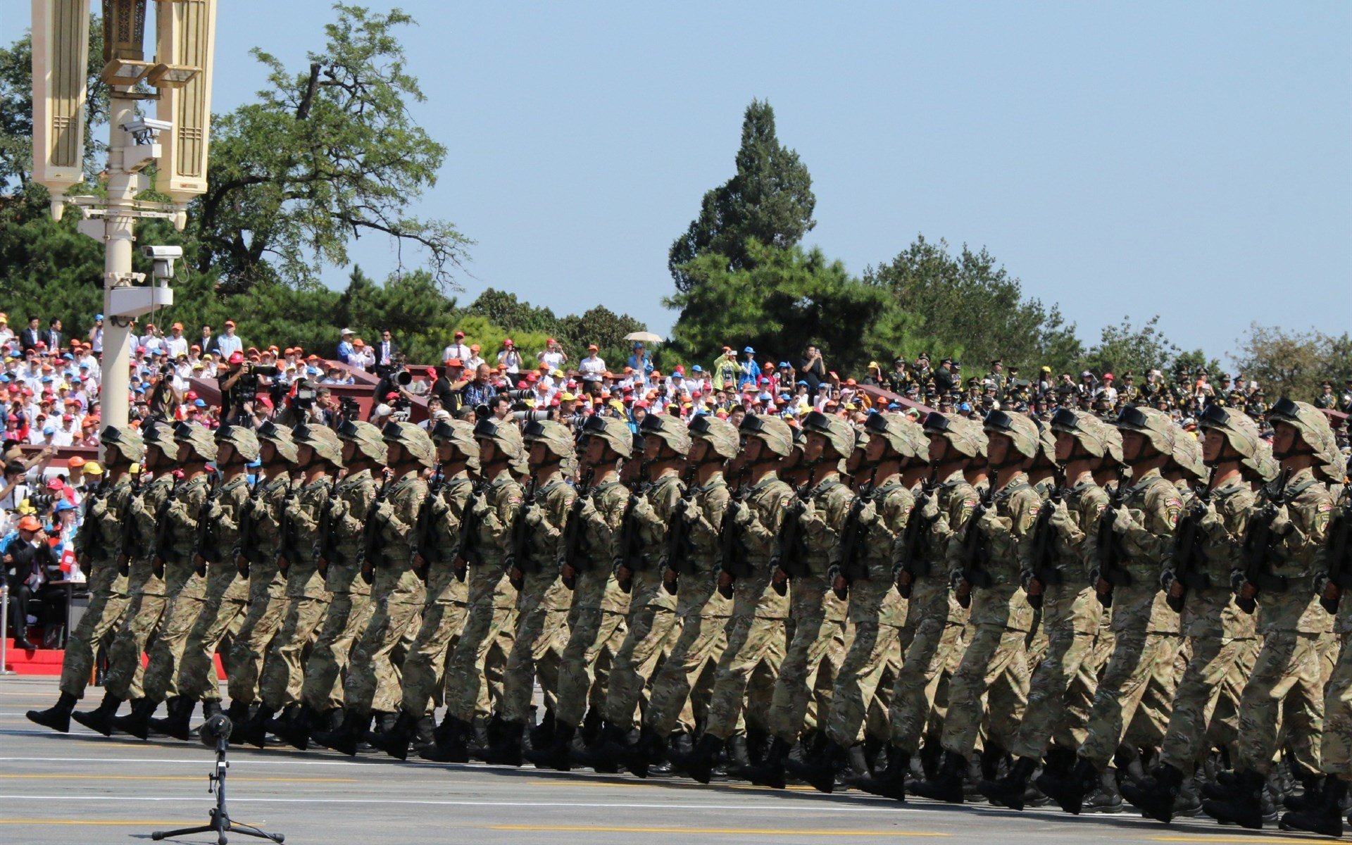 拉齐奥跨界争冠,从玻利维亚高原到F1街道,劳塔罗的奇迹接管