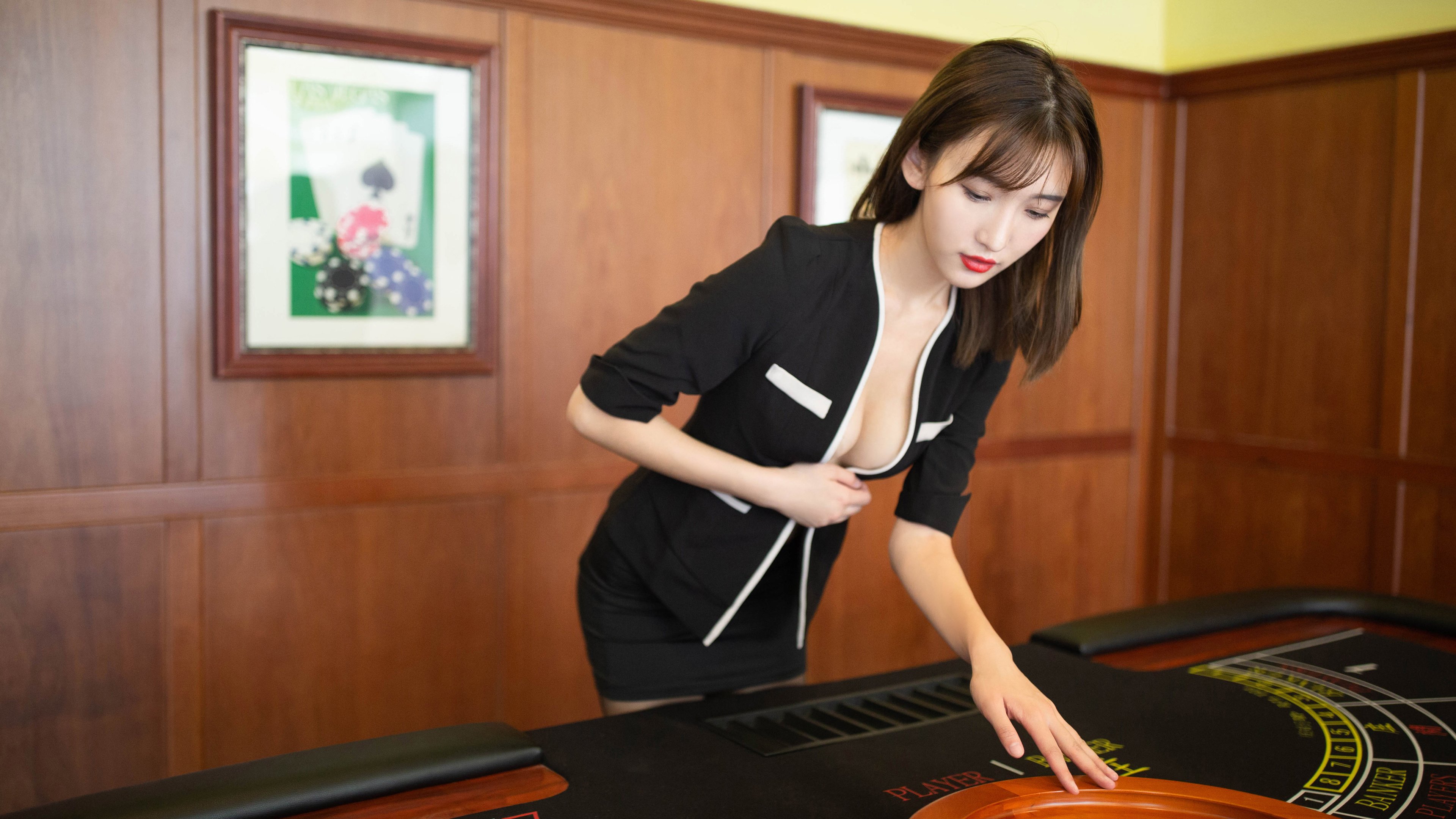 黑星闪耀圣西罗，奥纳纳神扑定乾坤，加纳战术革命全面压制米兰