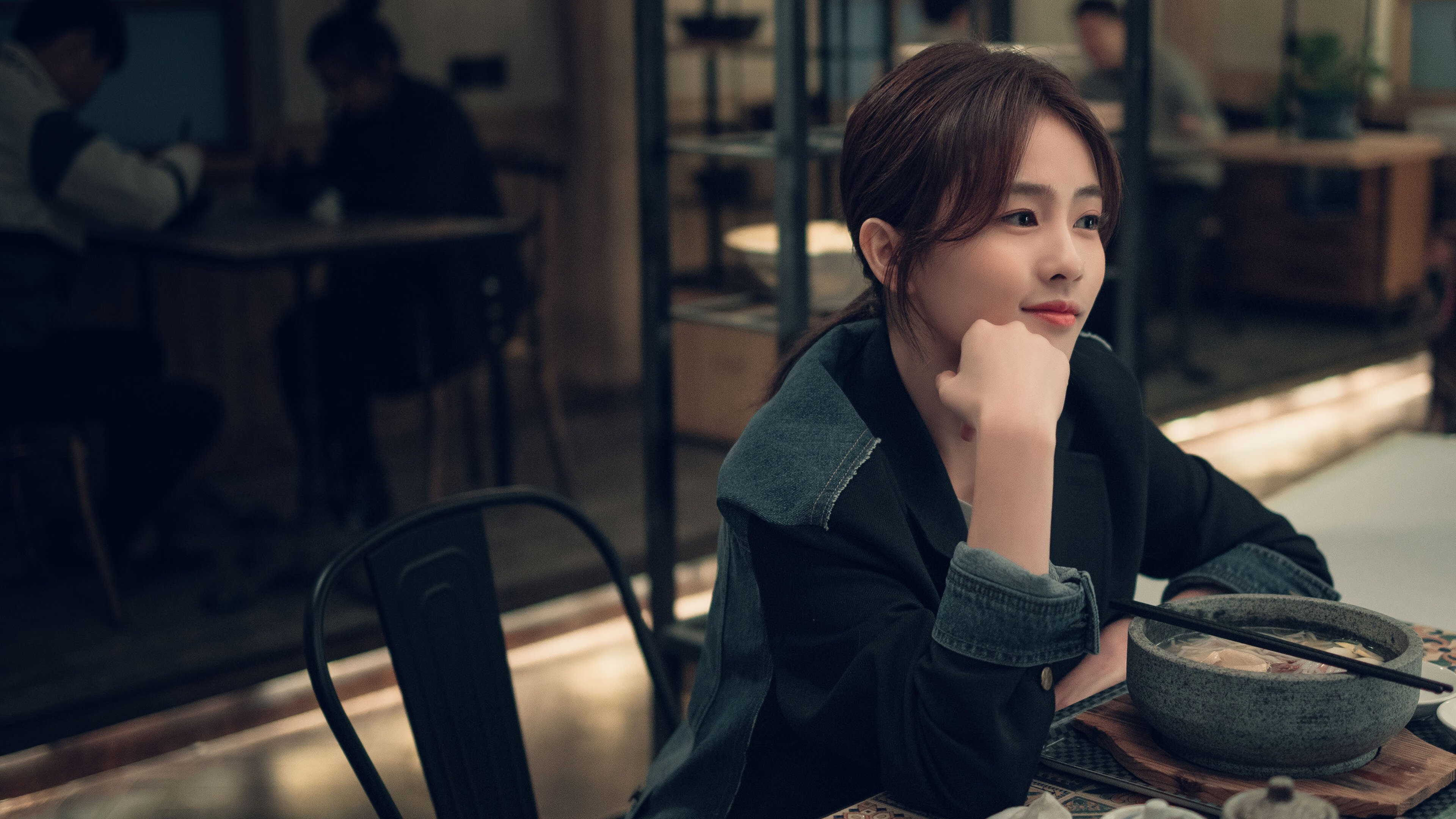 当球场化身赛道,黄蜂风暴如何席卷F1街道赛