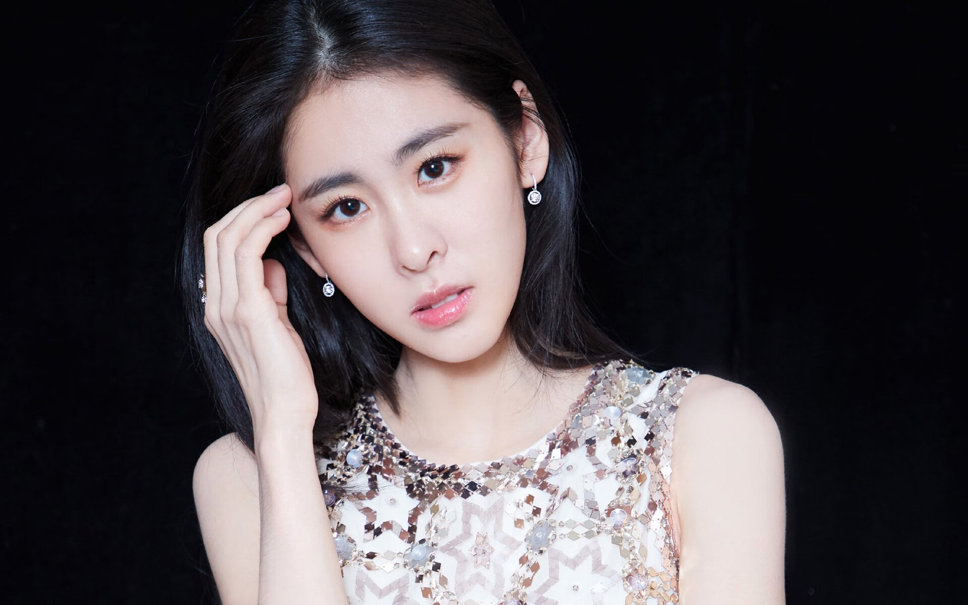 坎特绞杀艺术,智利明星联队如何3-0肢解塞维利亚?