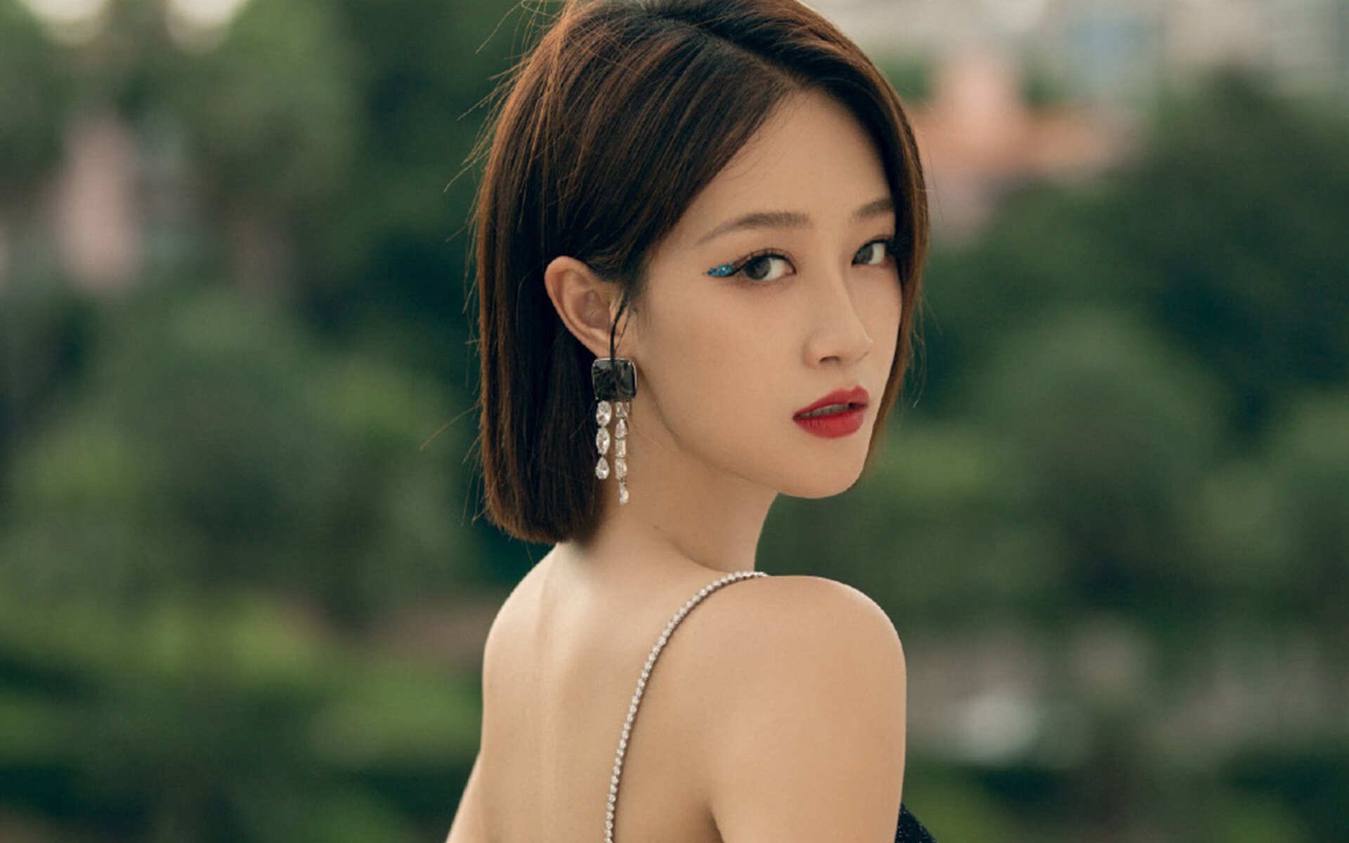 欧冠淘汰赛启示录,当篮球场上的活塞横扫太阳